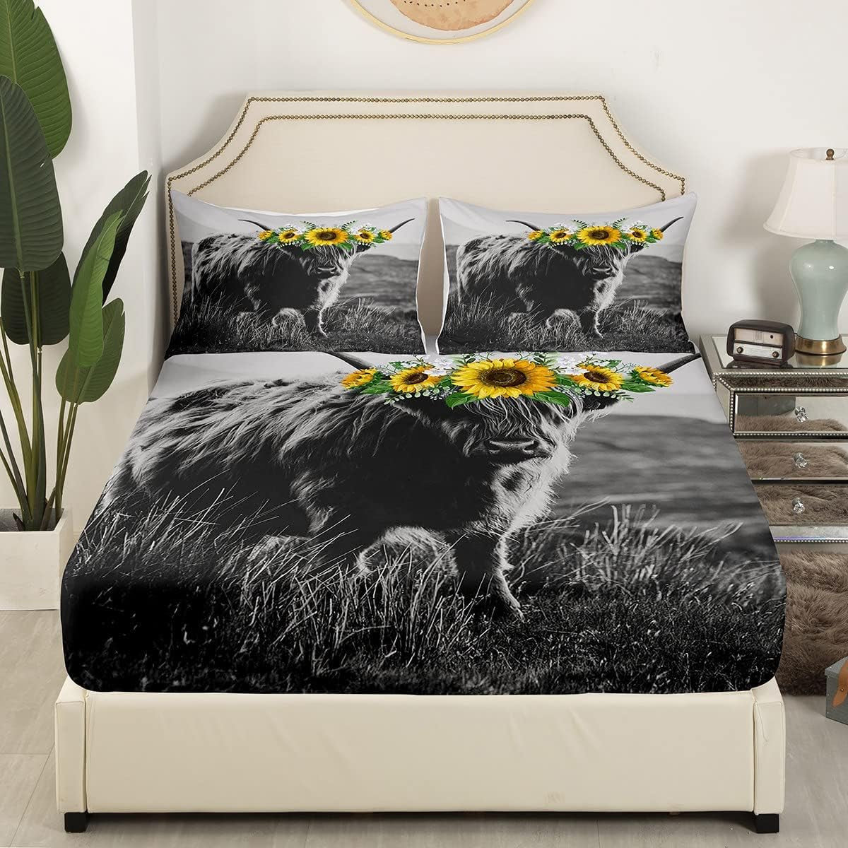 Highland Cow Fitted Sheet for Adult Women Sunflower Cow Print Bedding Sets Farmhouse Stuffed Wild Animal Cows with Gray Fur Fitted Bed Sheets, Not Include Flat/Top Sheet, Queen Size